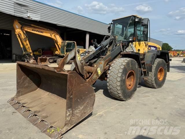 Komatsu WA 200 Radlader