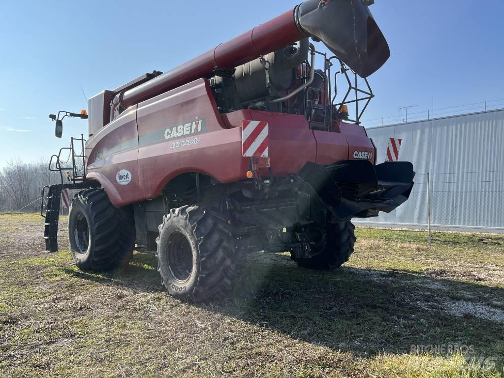 Case IH AF8240 Mähdrescher