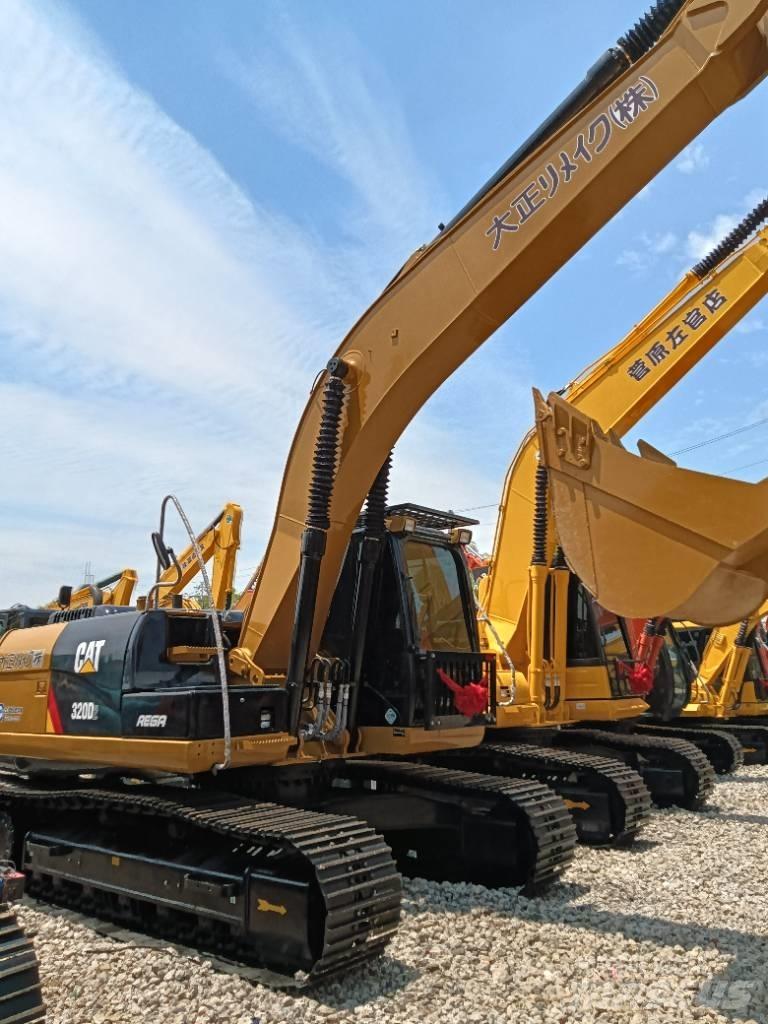 CAT 320D2 Midibagger  7t - 12t