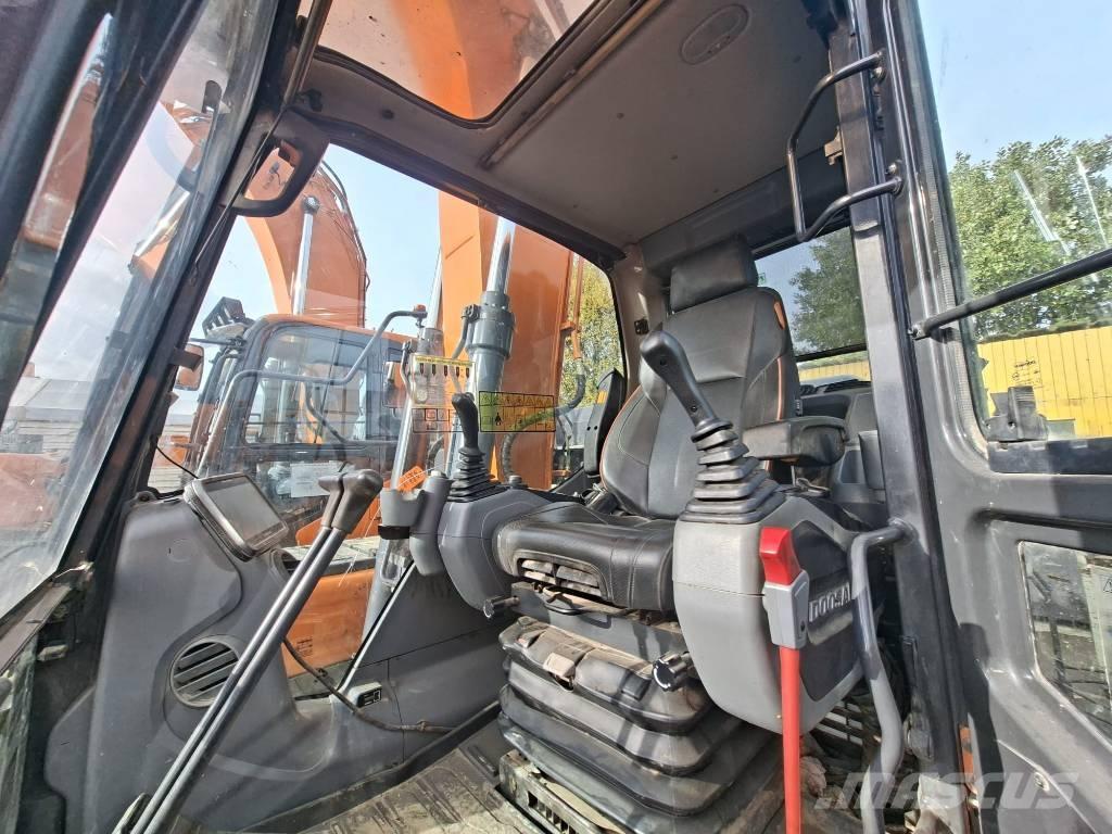 Doosan DX 140 LC Raupenbagger