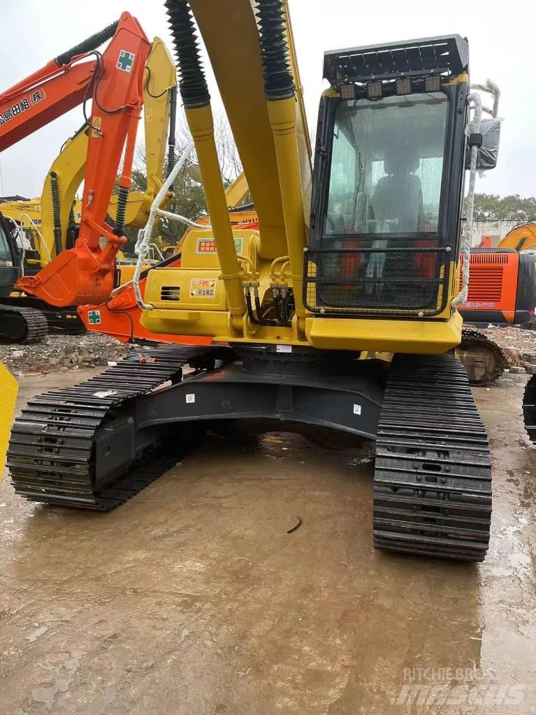 Komatsu PC 220-8 Raupenbagger