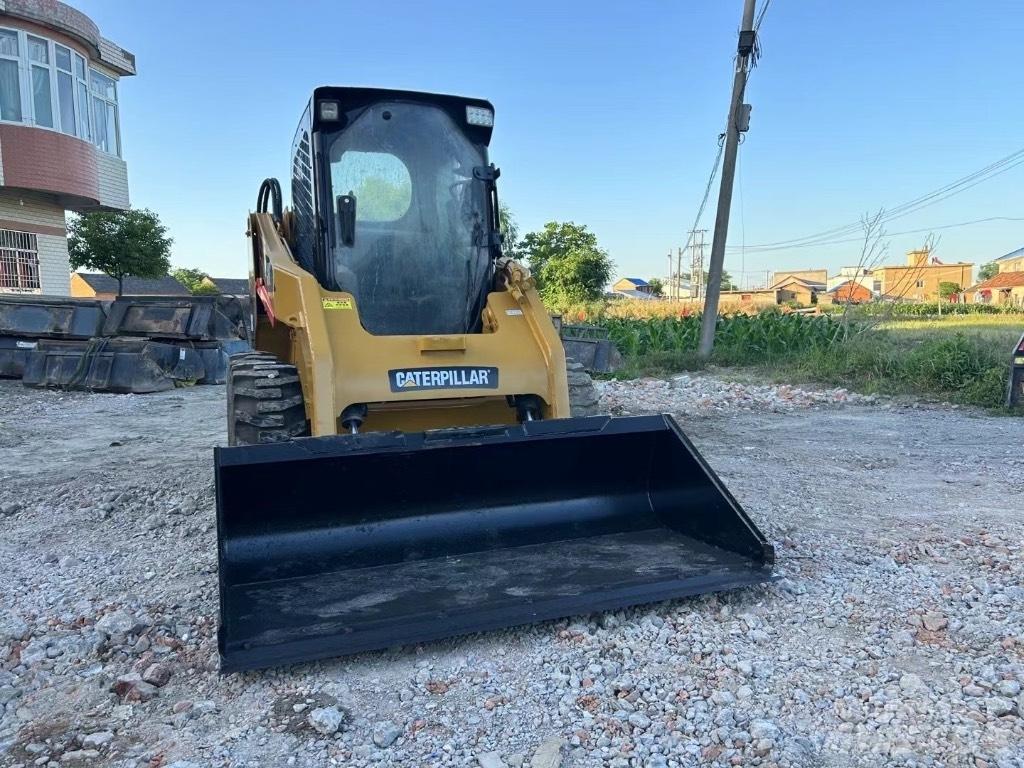 CAT 246 C Kompaktlader