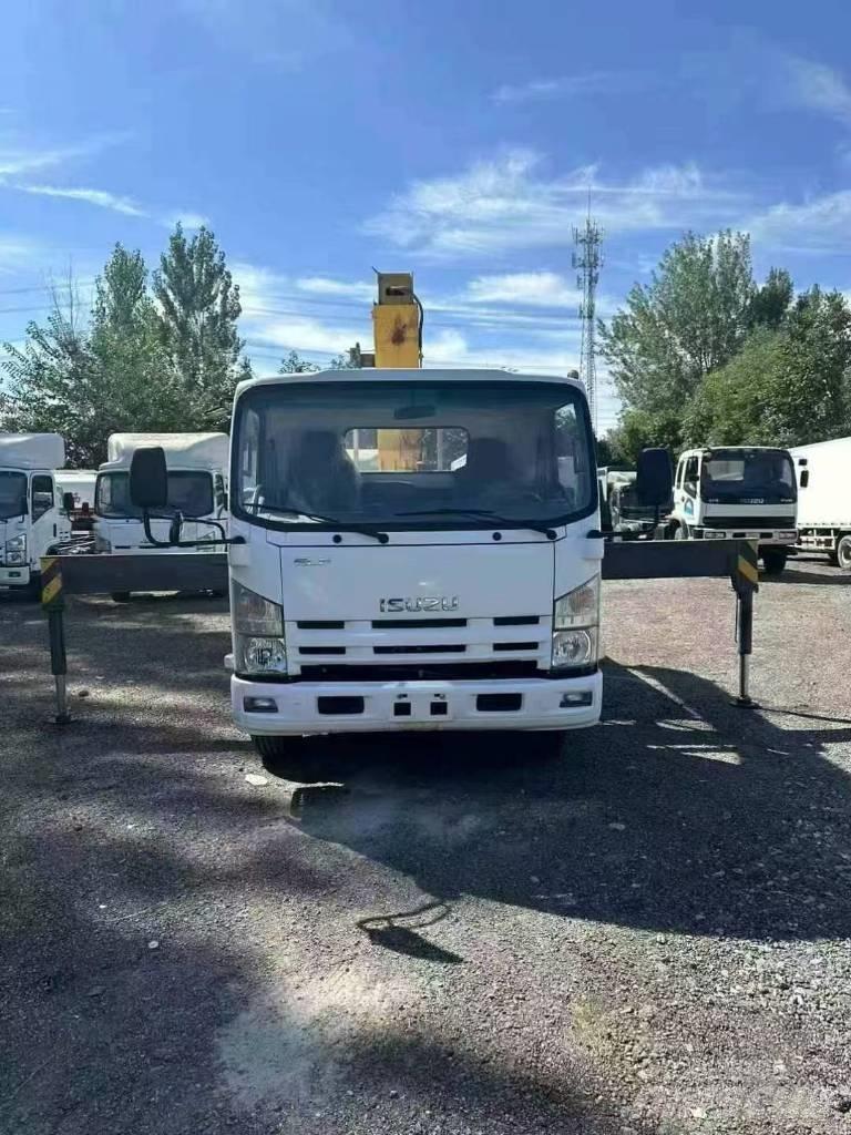 Isuzu ELF 700 Kranwagen