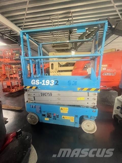 Genie GS 1932 Scheren-Arbeitsbühnen