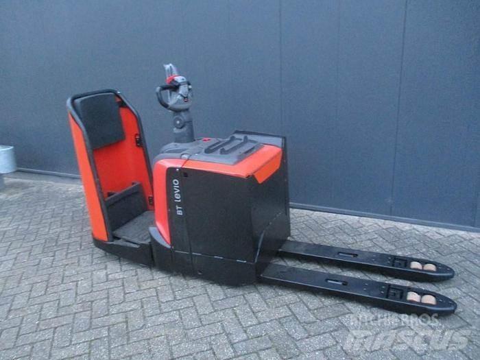 Toyota LPE 250 Gabelstapler mit Fahrerstand