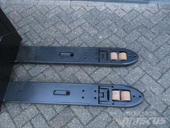 Toyota LPE 250 Gabelstapler mit Fahrerstand