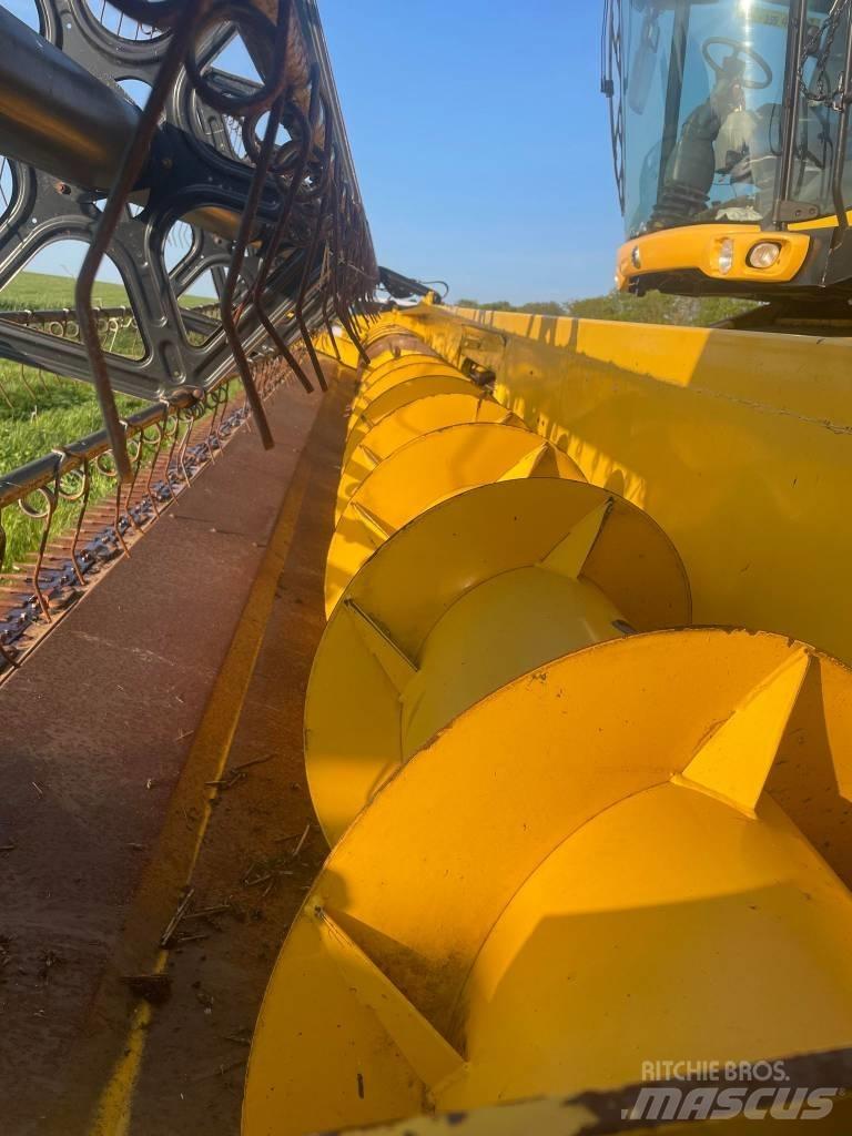 New Holland CX 8090 Mähdrescher