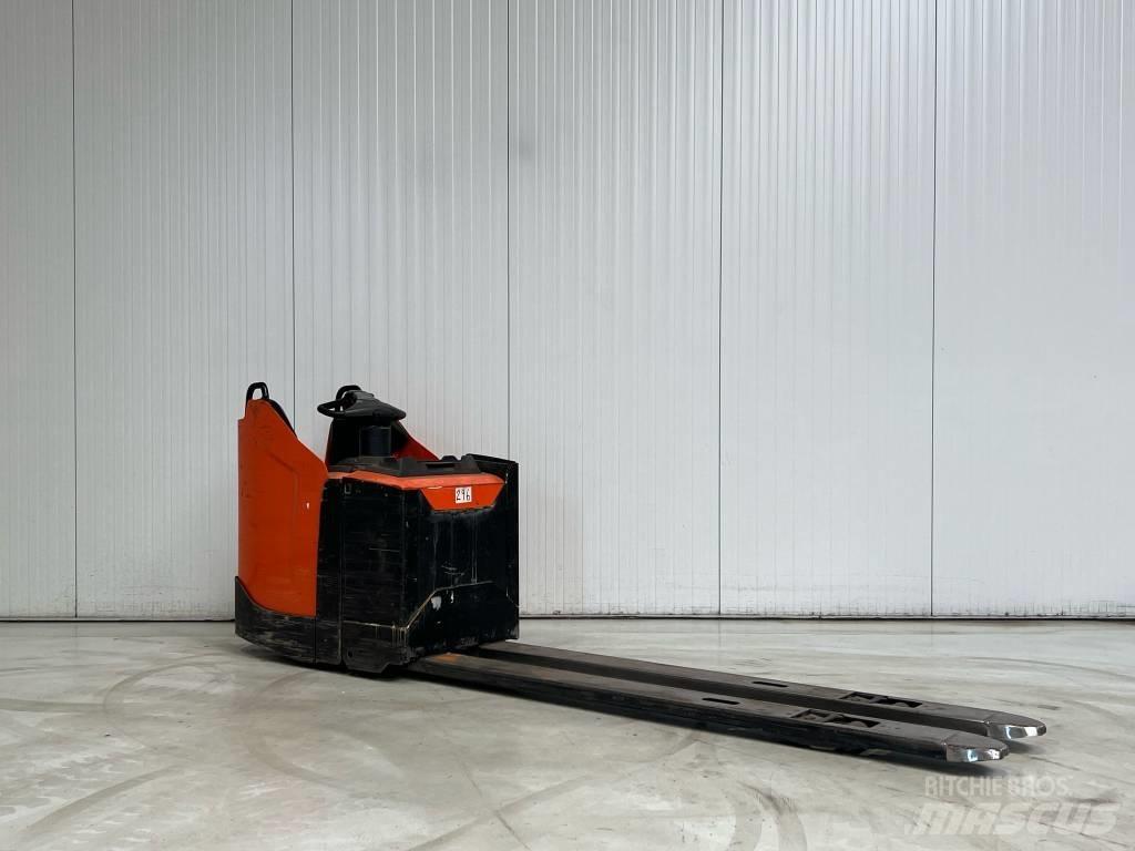 BT LPE250 Gabelstapler mit Fahrerstand
