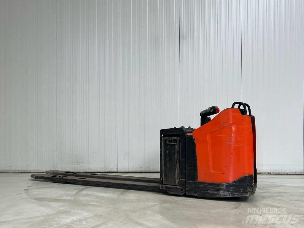 BT LPE250 Gabelstapler mit Fahrerstand