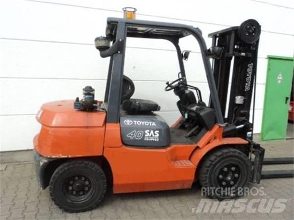 Toyota 02-7FD35 Dieselstapler