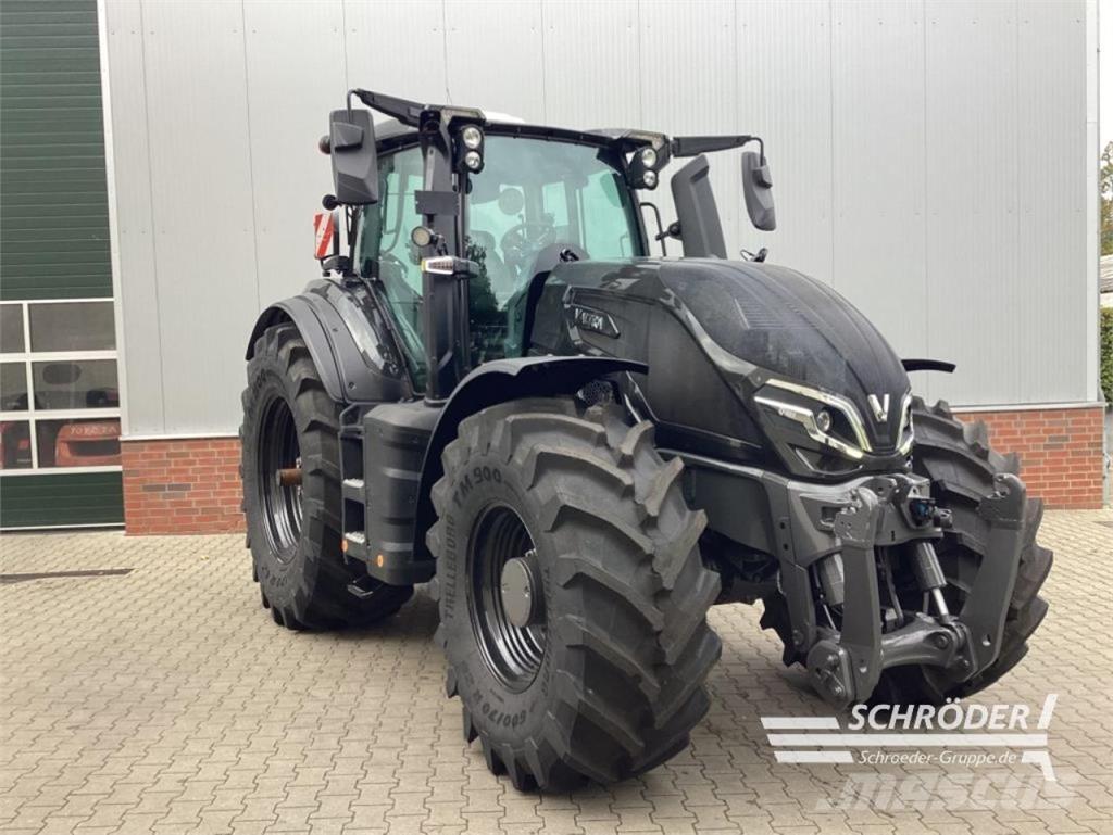 Valtra Q 305 Traktoren