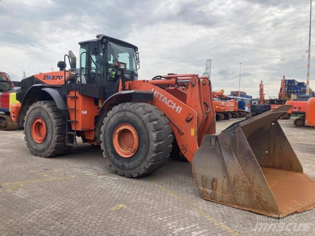 Hitachi ZW370-5B Radlader