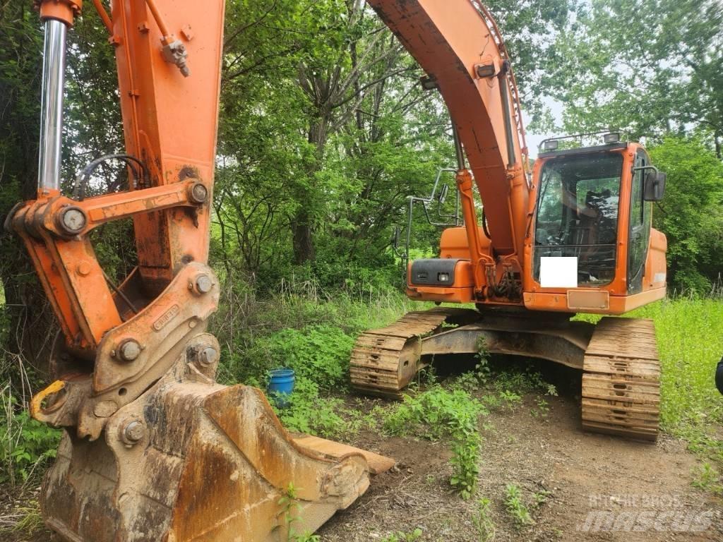 Doosan DX 220 LCA Raupenbagger