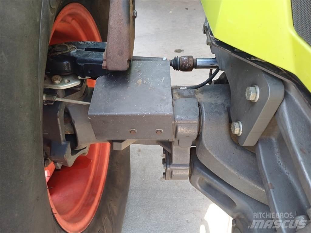 CLAAS Axion 850 Traktoren