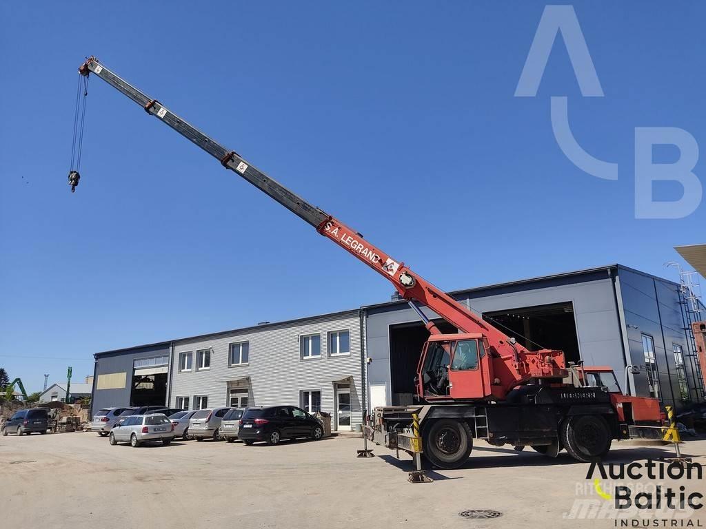 Liebherr LTM 1025 All-Terrain-Krane