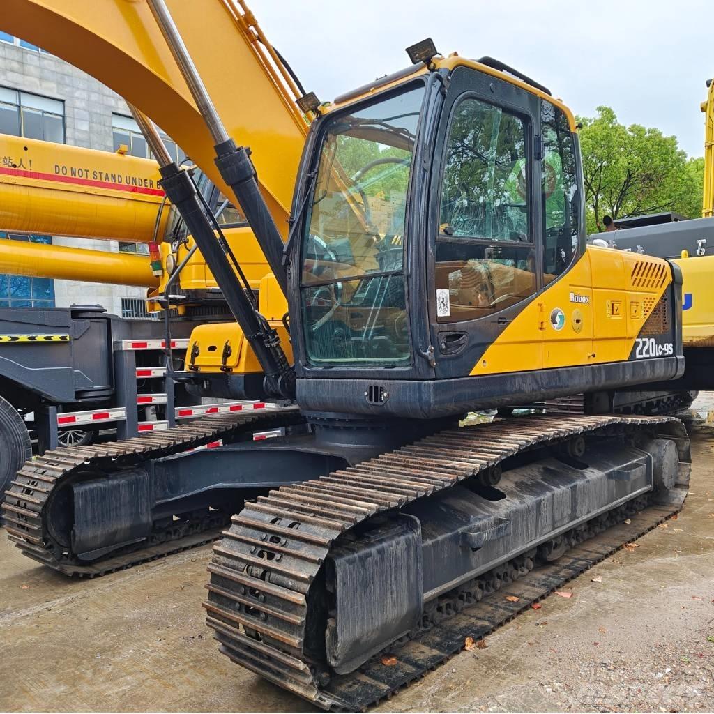 Hyundai R220LC-9S Raupenbagger