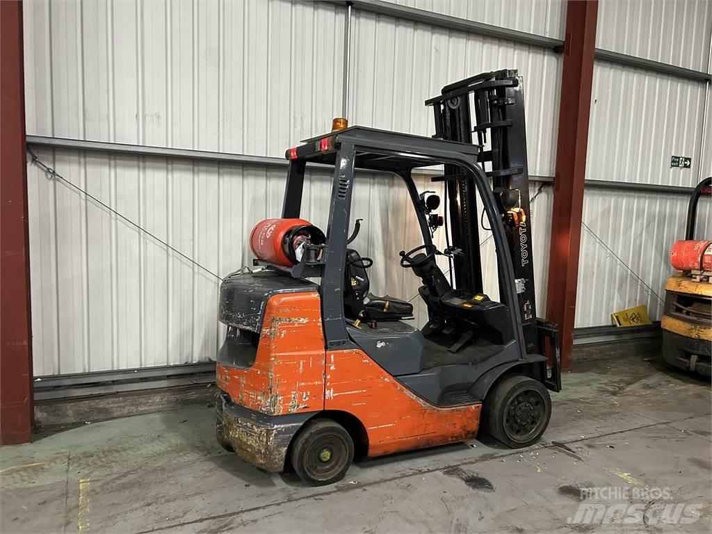 Toyota 8FGCU30 Gasstapler