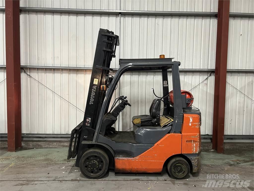 Toyota 8FGCU30 Gasstapler