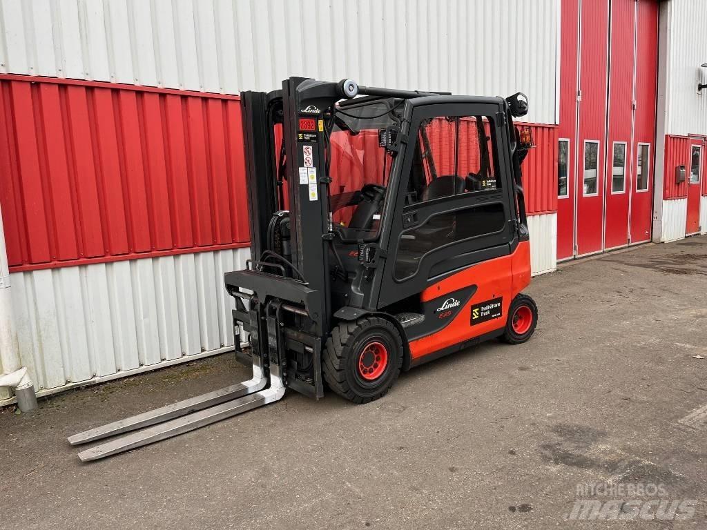 Linde E 25 Elektrostapler