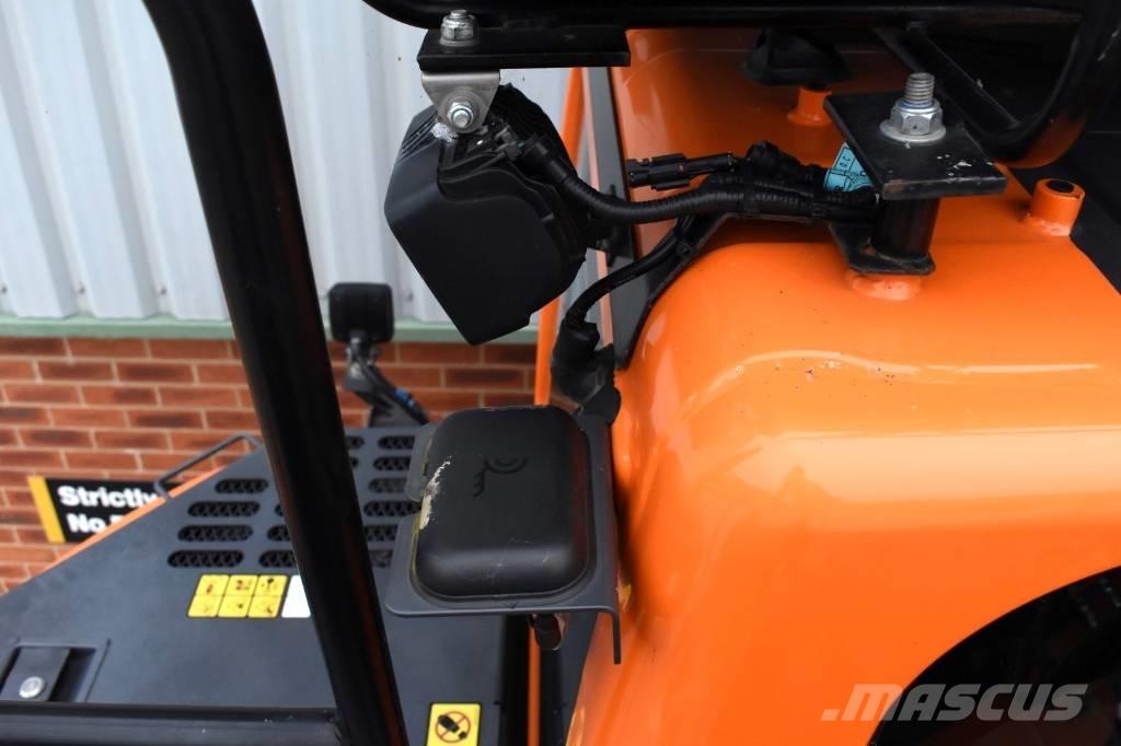 Develon DX140LCR-7 Raupenbagger