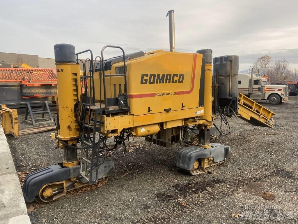 Gomaco Commander III Strassenfertiger