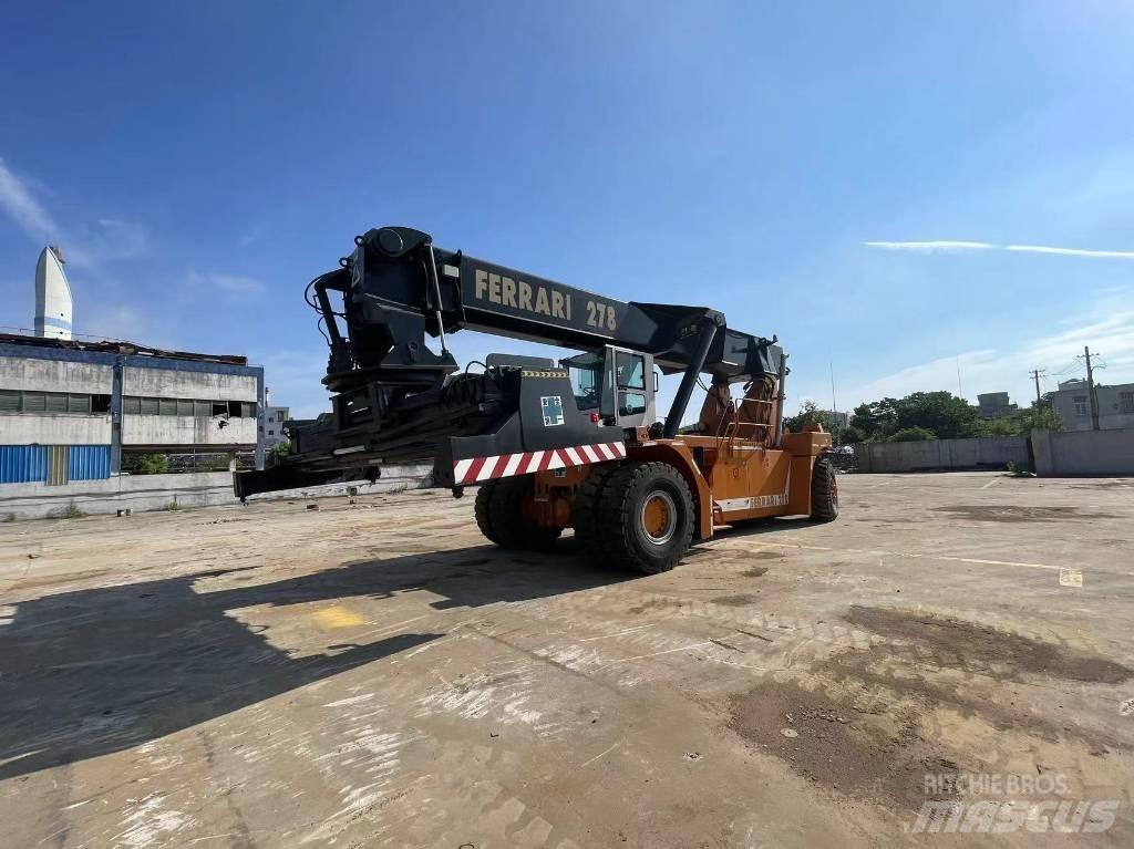 CVS Ferrari F 278.6 Reach-Stacker