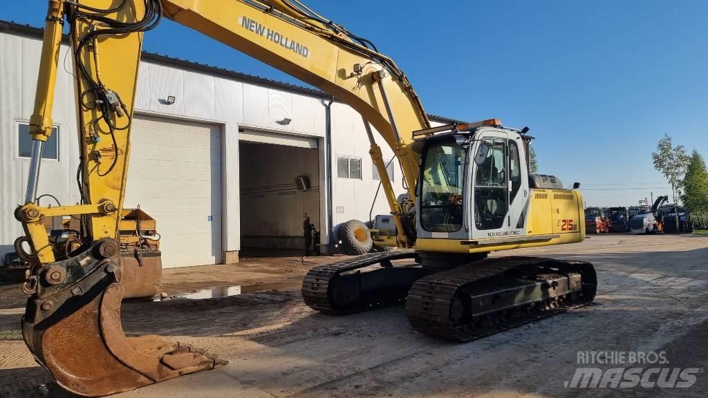 New Holland E 215 B Raupenbagger