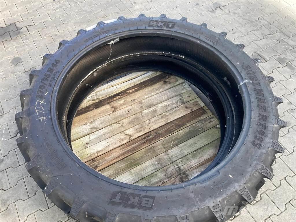 BKT 270/95R46 Reifen