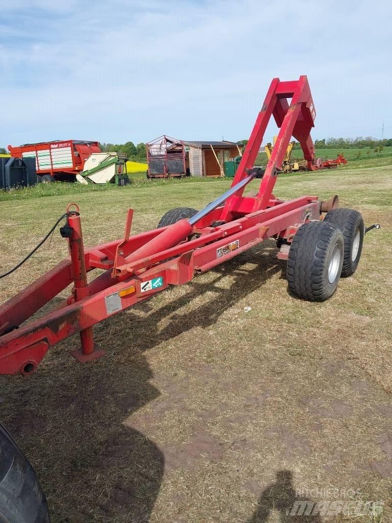 Bigab 7-10 Anhänger mit Hakenlift