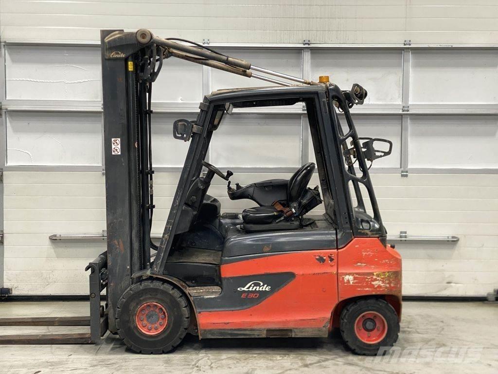 Linde E30-01 Elektrostapler