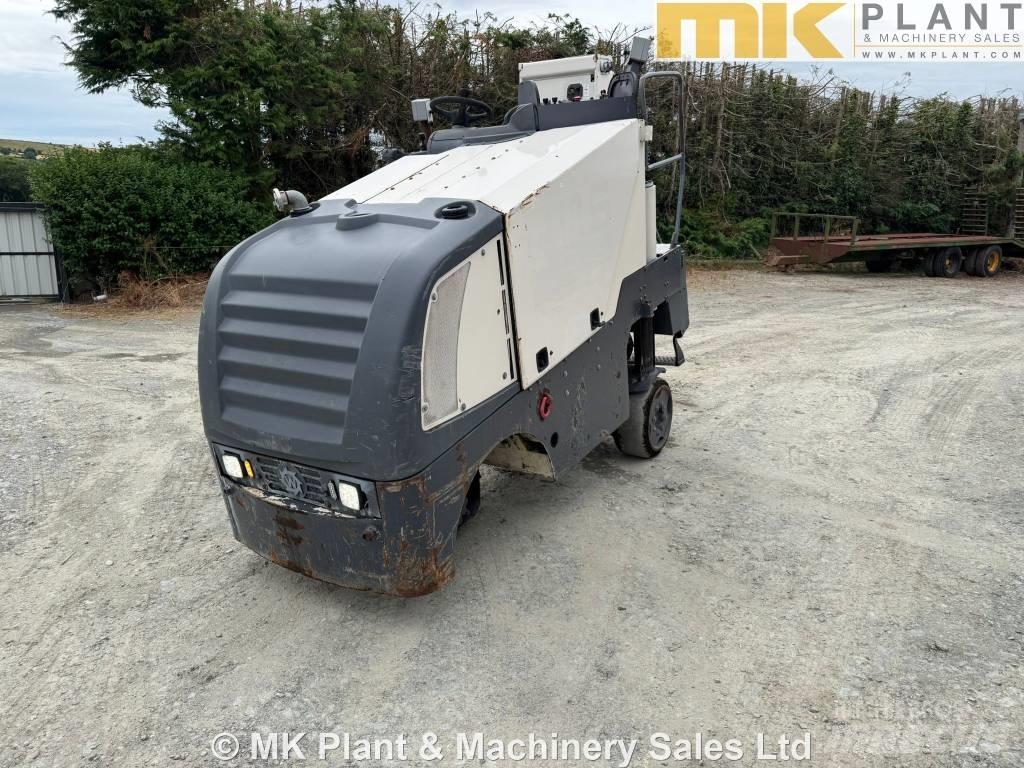 Wirtgen W 50 Asphaltfräsen