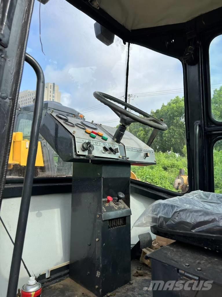 Dynapac CA25D Walzenzüge