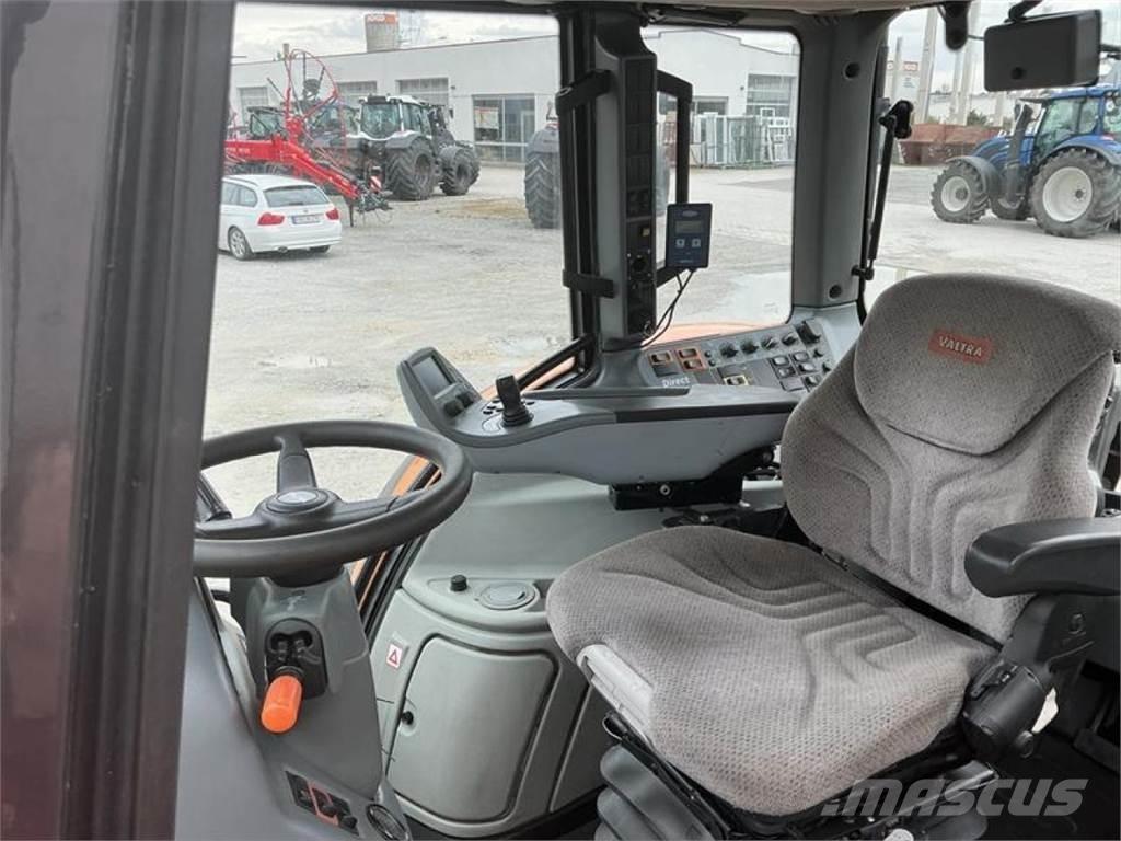 Valtra N 163 D Traktoren