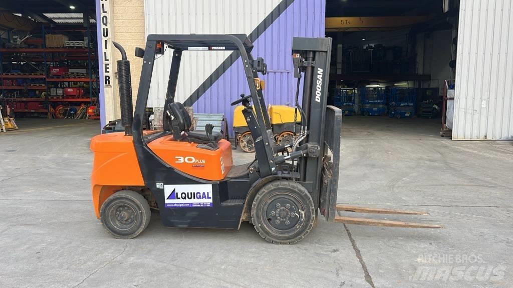 Doosan D 30 G Dieselstapler