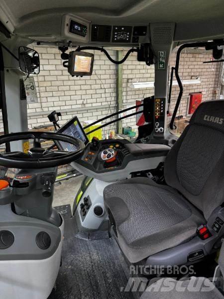 CLAAS AXION 830 Traktoren