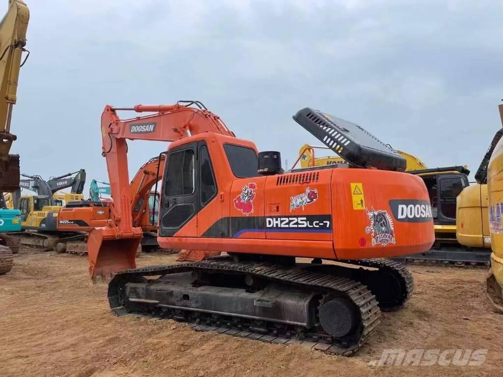 Doosan 225-7 Raupenbagger