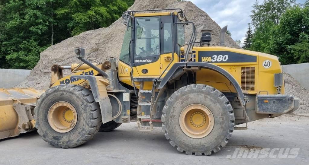 Komatsu WA 380 Radlader