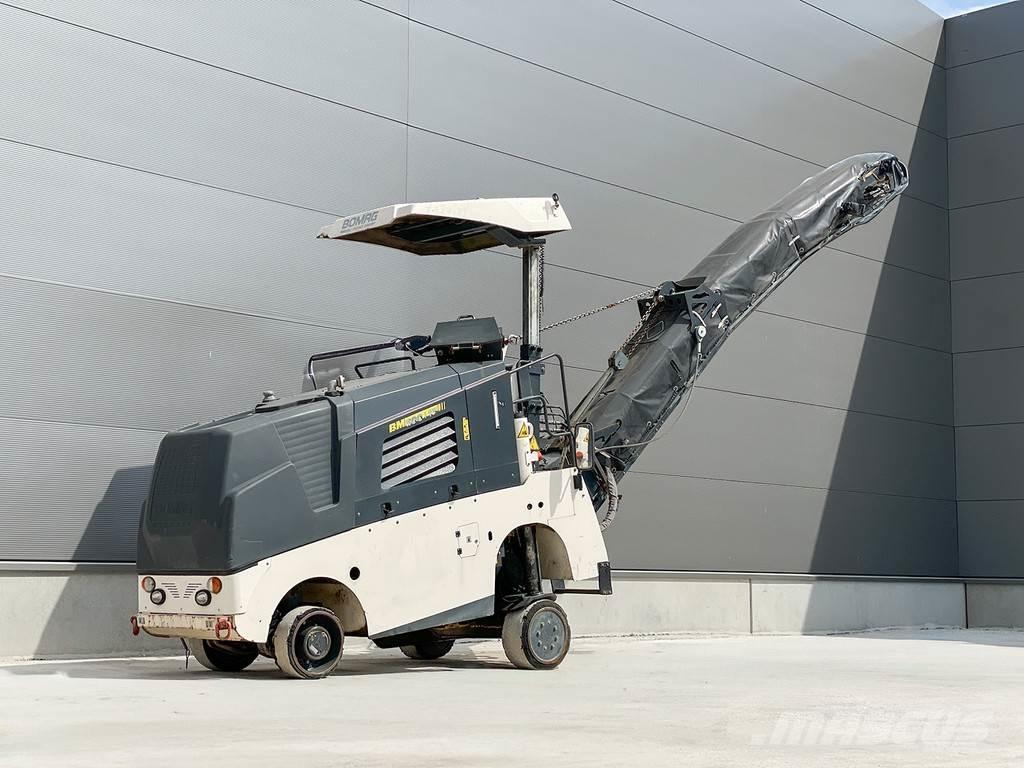 Bomag BM 500/15-2 Asphaltfräsen