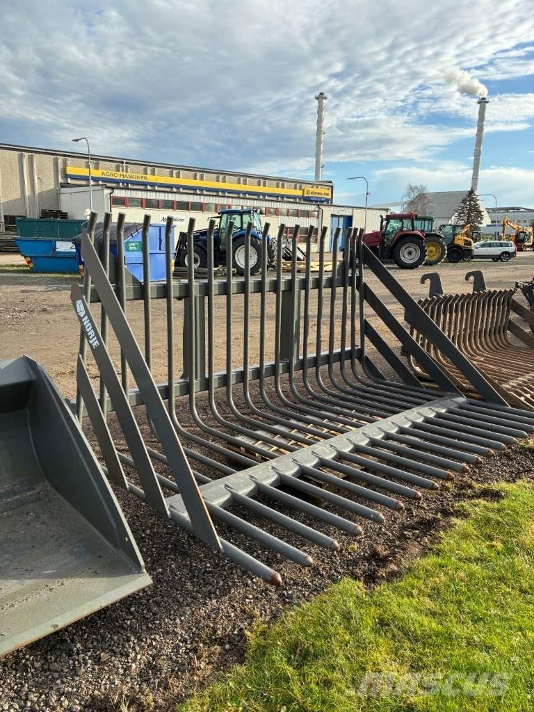 Norje Ensilagegrep Sonstige Landmaschinen