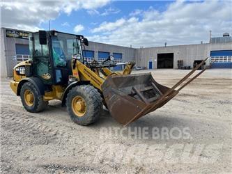 CAT 906M Radlader