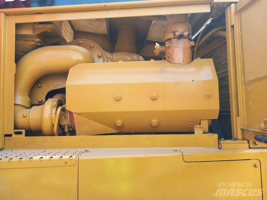 CAT D8R (Abu Dhabi) Bulldozer