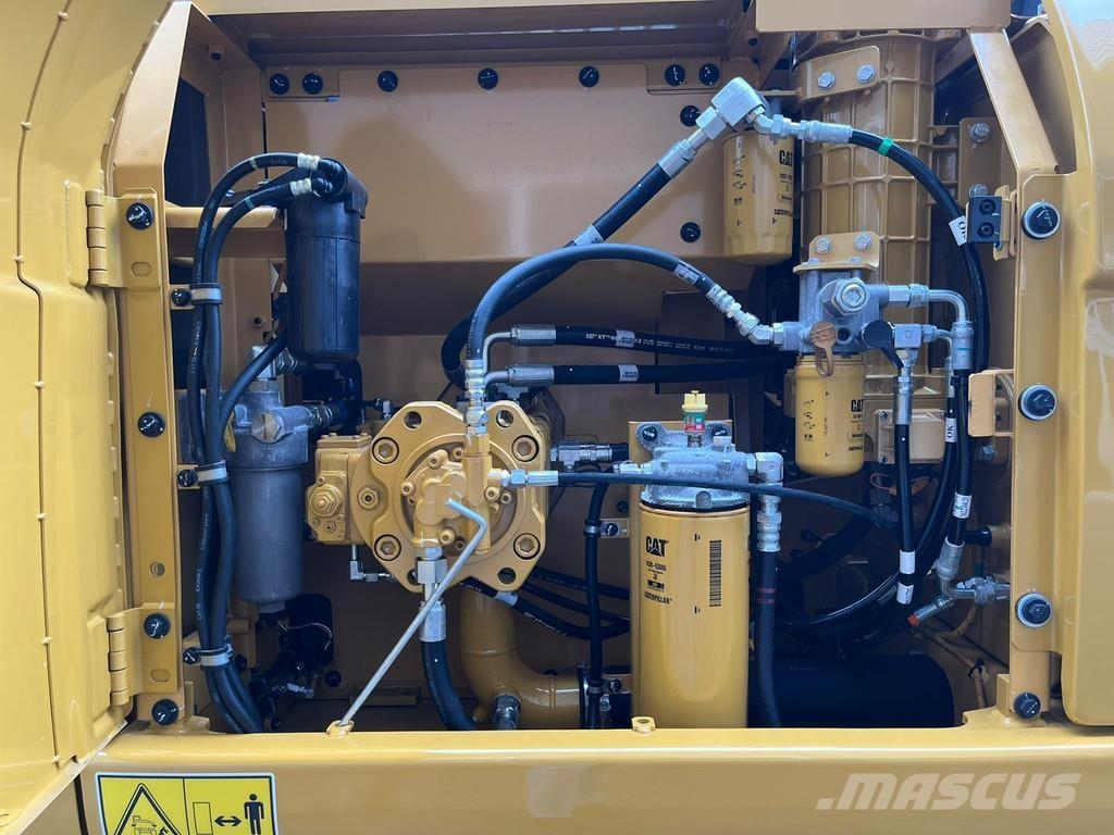 CAT 323D3 Raupenbagger