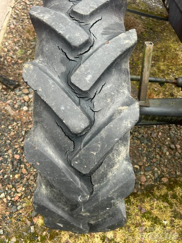 Valmet 405-4 Traktoren
