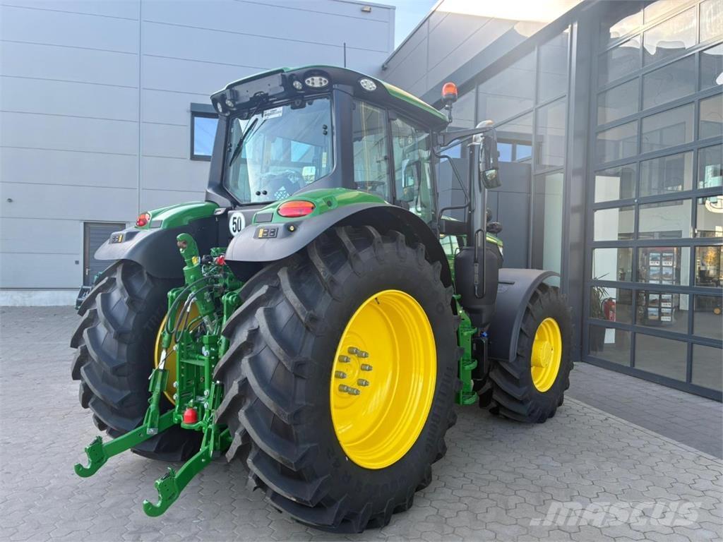 John Deere 6M155 Traktoren