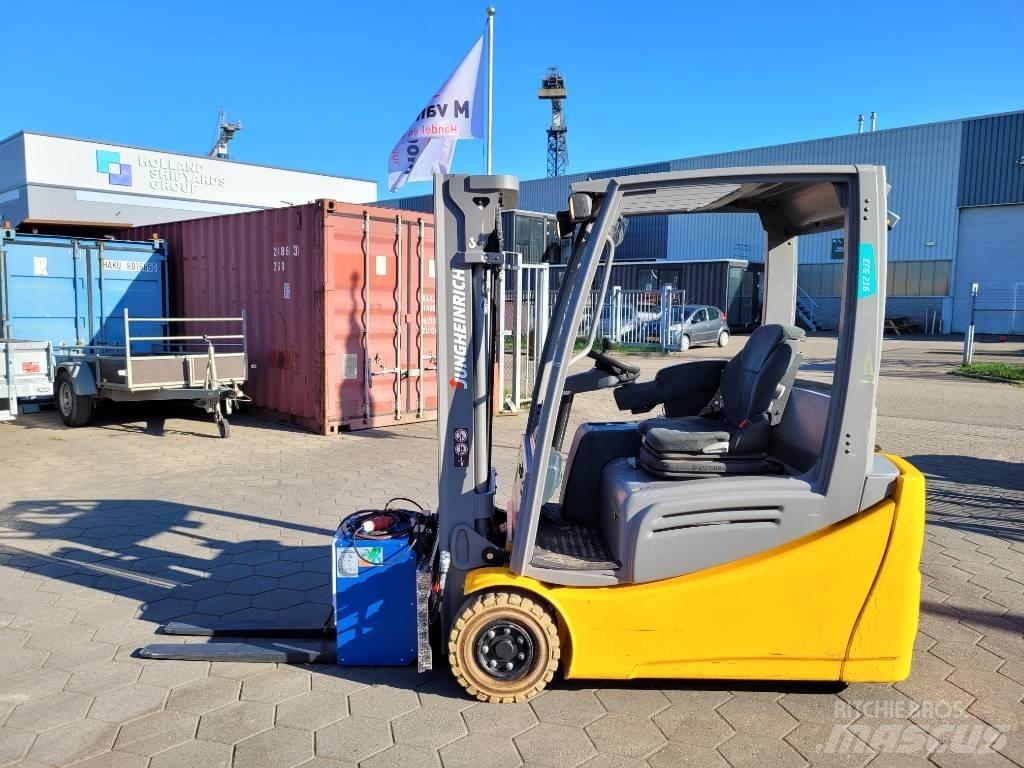 Jungheinrich EFG 216 Elektrostapler