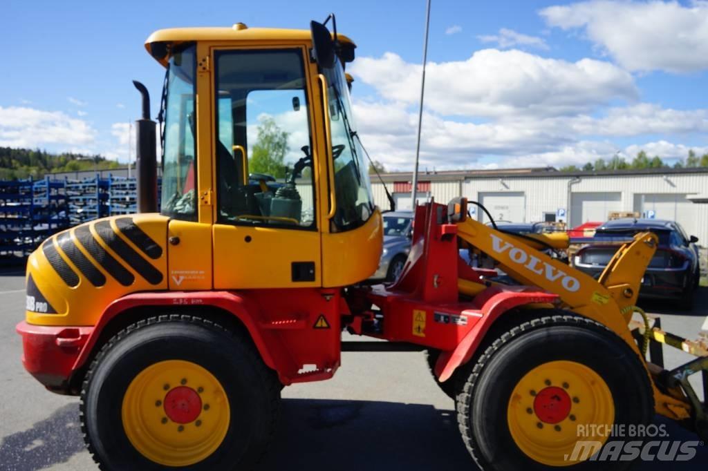 Volvo L 30 B PRO Radlader