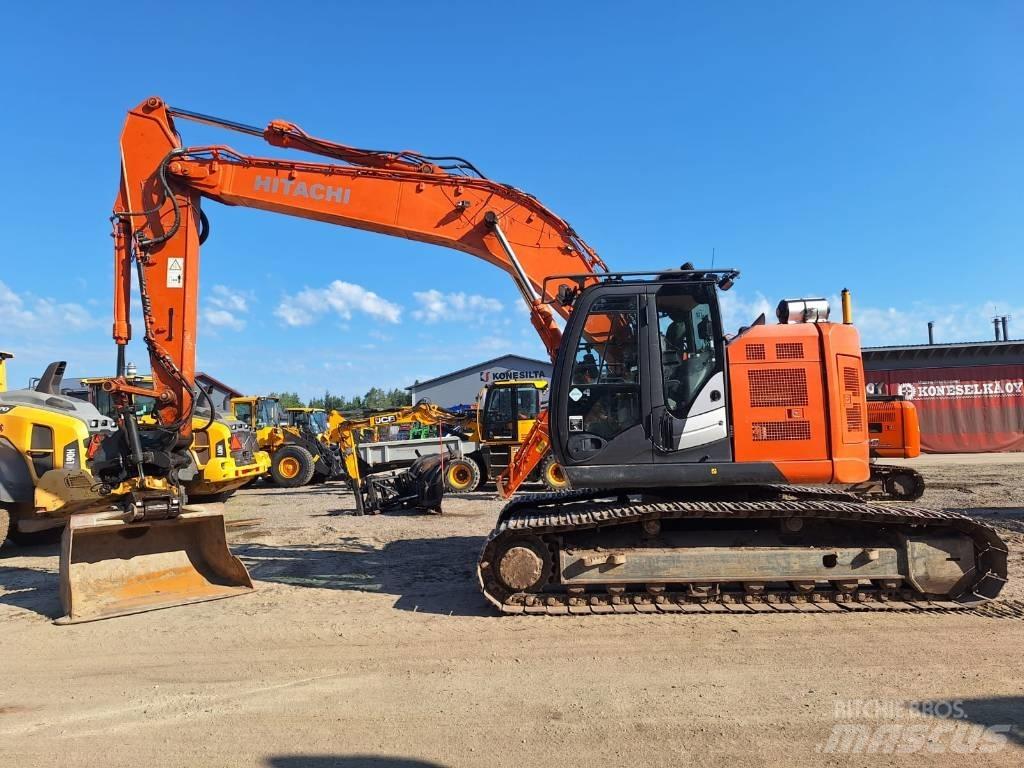Hitachi ZX225USLC-5 Raupenbagger