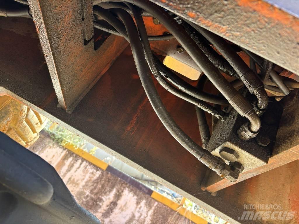 JLG 450 AJS II Gelenkteleskoparbeitsbühnen