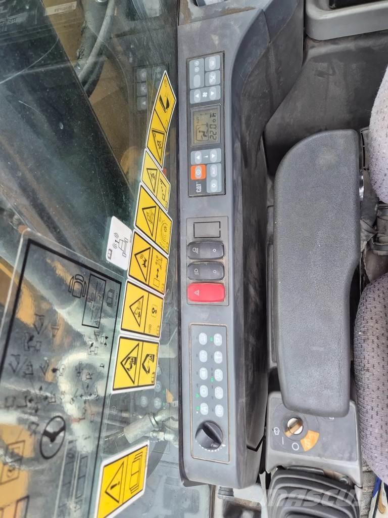 CAT M 318 F Mobilbagger