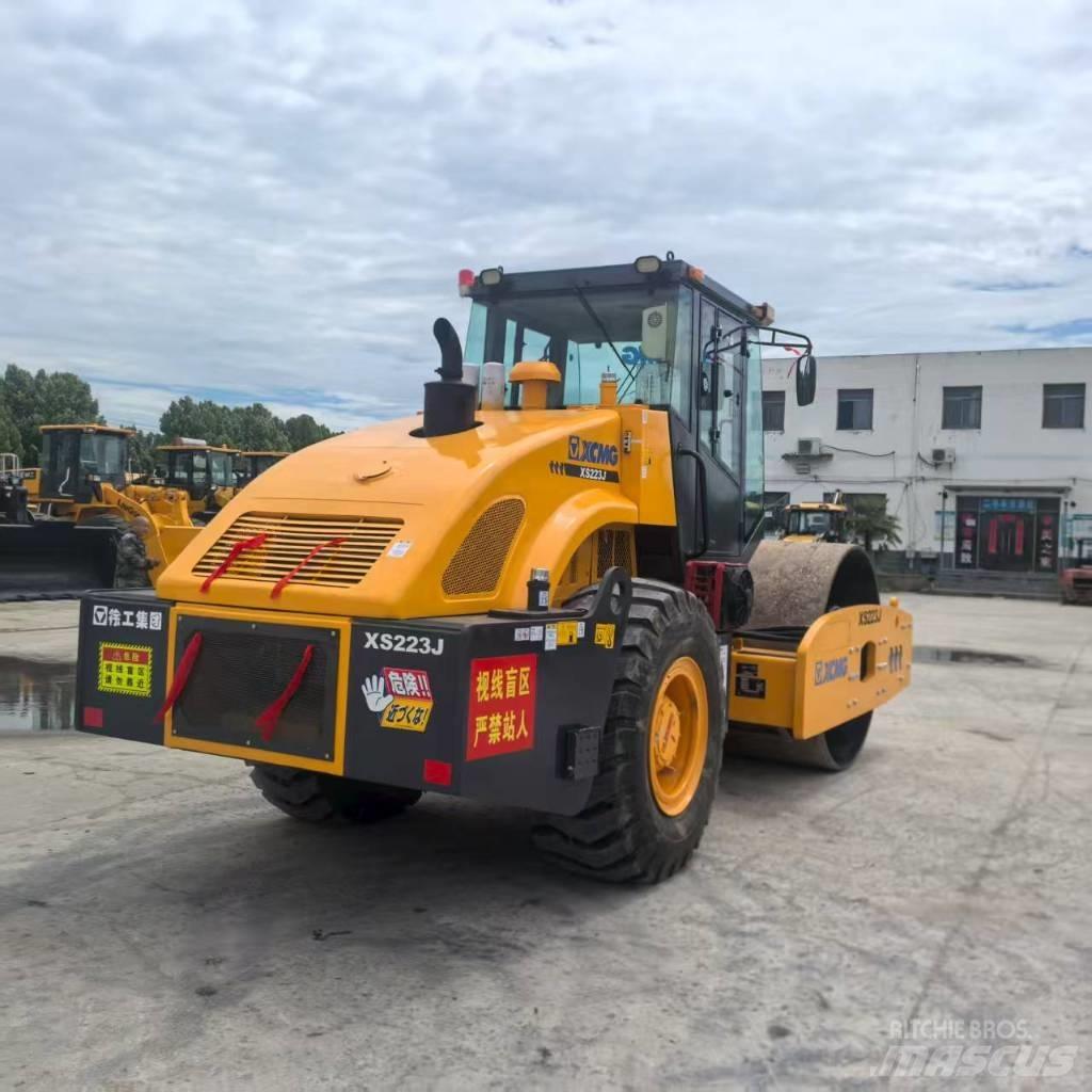 XCMG XS 223 J Walzenzüge